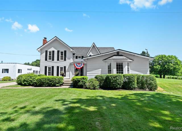 Property at 5359 Faussett Rd, Howell, MI 48855, 4 beds, 2.5 baths