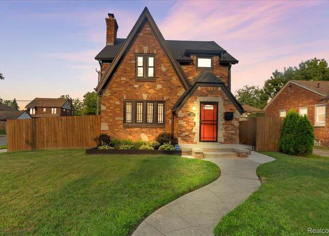 Property at 3605 Chatsworth St, Detroit, MI 48224, 3 beds, 2 baths