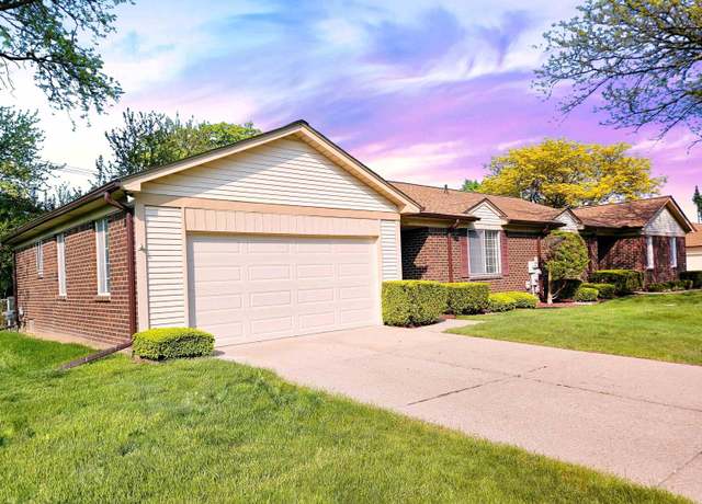 Property at 22701 Shoreview Ct, St Clair Shores, MI 48082, 2 beds, 1.5 baths