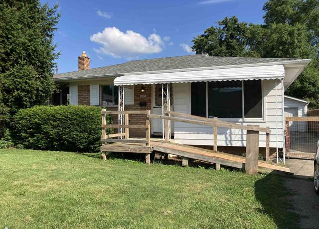 Property at 3109 Yale St, Flint, MI 48503, 3 beds, 2 baths