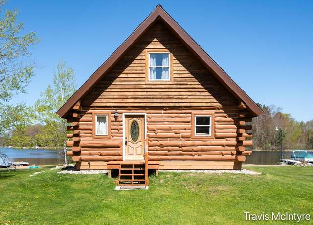 Property at 114 Horseshoe Dr, Leroy, MI 49655, 2 beds, 1 bath