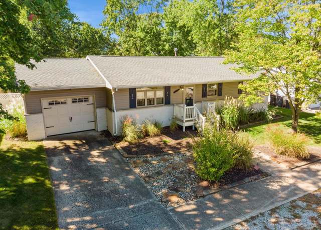 Property at 1111 Shore Dr, New Buffalo, MI 49117, 4 beds, 2.5 baths