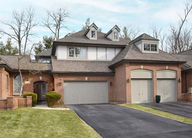 Property at 4074 Cranbrook Court Ct, Bloomfield Hills, MI 48301, 2 beds, 3.5 baths