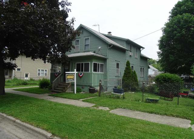 Property at 911 N Blackstone St, Jackson, MI 49202, 3 beds, 2 baths