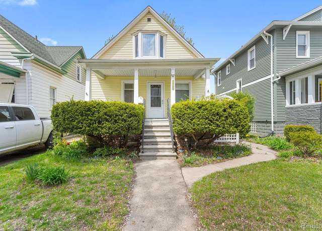 Property at 512 Poplar St, Wyandotte, MI 48192, 5 beds, 1 bath
