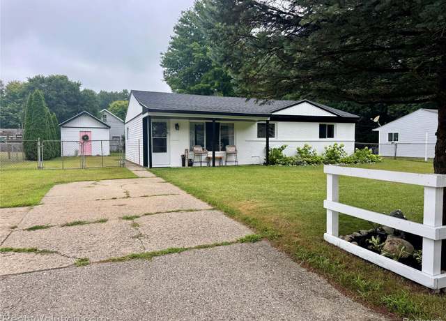 Property at 1530 Michael St, Ortonville Village, MI 48462, 3 beds, 1 bath