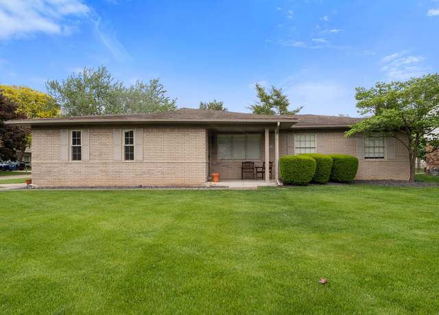 Property at 39664 Cadborough Dr, Clinton Township, MI 48038, 3 beds, 1.5 baths
