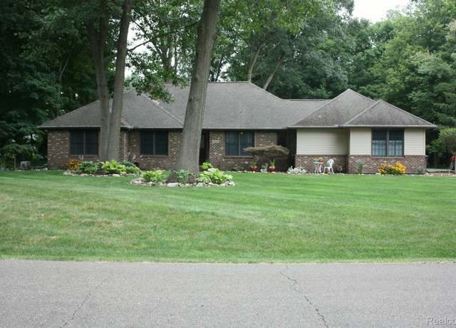 Property at 15591 Alannah Christine Dr, Marshall, MI 49068, 3 beds, 3.5 baths