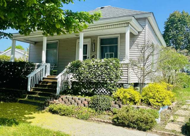 Property at 404 W Court St, Ludington, MI 49431, 3 beds, 1 bath