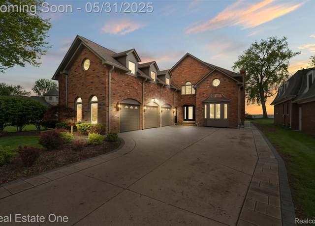 Property at 48556 Harbor Dr, Chesterfield, MI 48047, 5 beds, 3.5 baths