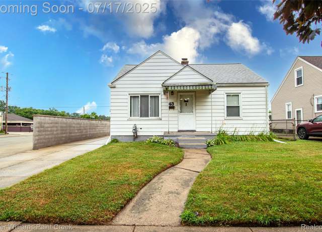 Property at 43 Charlevoix St, Clawson, MI 48017, 2 beds, 1 bath