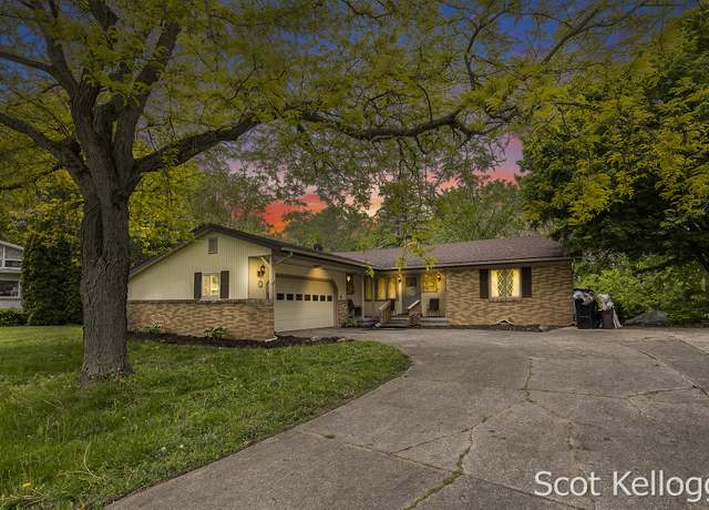 Property at 1915 Ramblewood Ct SE, Kentwood, MI 49508, 3 beds, 2.5 baths