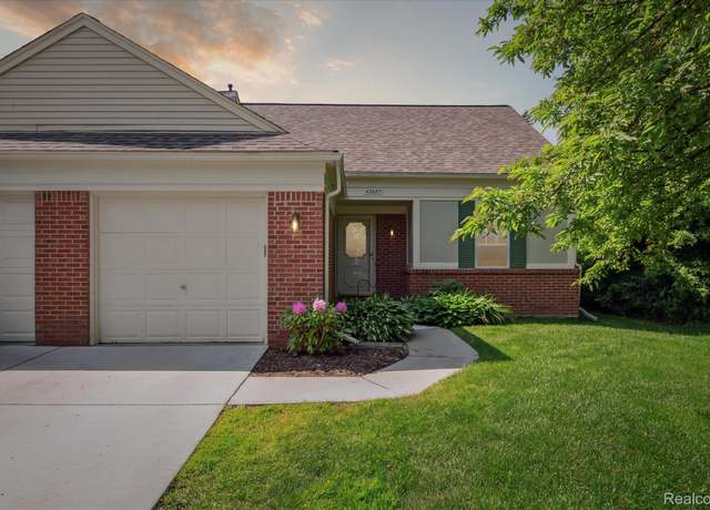Property at 43687 Christopher Ct, Canton, MI 48188, 2 beds, 1 bath
