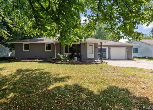 Property at 15181 Charluene Dr, Fenton, MI 48430, 4 beds, 1.5 baths