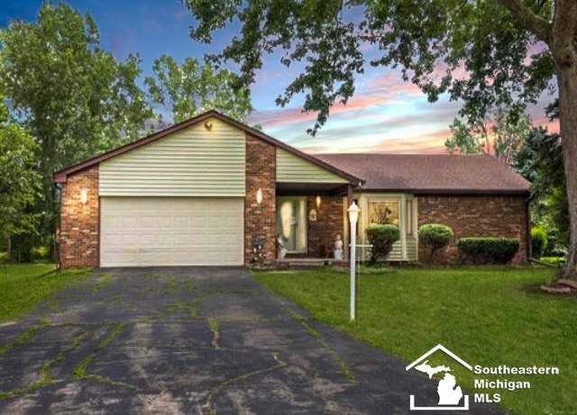 Property at 28237 W Huron River Dr, Huron Twp, MI 48134, 3 beds, 2 baths