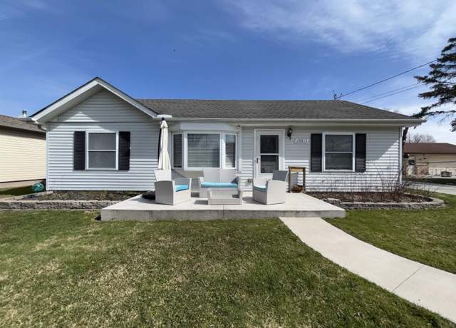 Property at 28815 Anchor Dr, New Baltimore, MI 48047, 4 beds, 2 baths