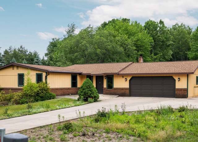 Property at 6239 Lancaster Ln, Cadillac, MI 49601, 3 beds, 2 baths