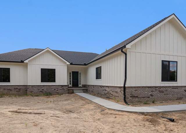 Property at 1615 Frech Ln, Howell, MI 48843, 3 beds, 2.5 baths