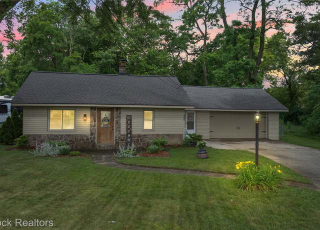 Property at 888 Mallock Rd, White Lake, MI 48386, 2 beds, 2 baths