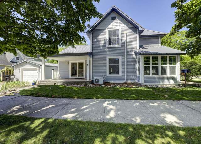 Property at 546 Webster St, Traverse City, MI 49686, 3 beds, 2 baths
