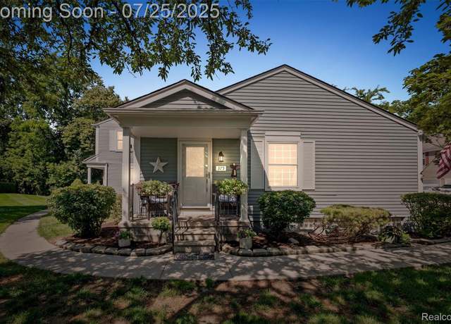 Property at 375 Neptune Dr, Walled Lake, MI 48390, 2 beds, 1 bath