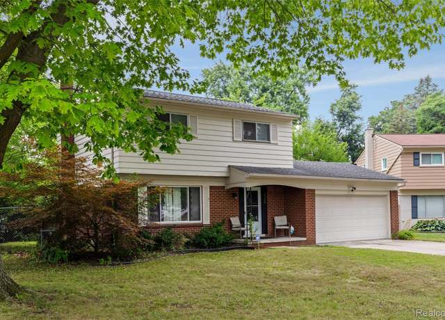 Property at 29239 Somerset Dr, Southfield, MI 48076, 3 beds, 1.5 baths