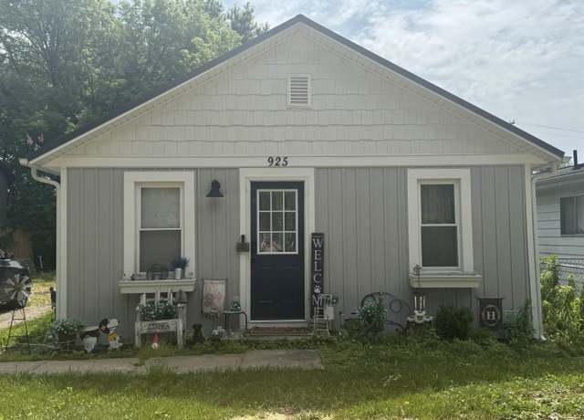 Property at 925 Mulhollen Dr, Monroe, MI 48161, 2 beds, 1 bath