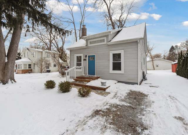 Property at 3023 Norcott Dr, Keego Harbor, MI 48320, 3 beds, 2 baths