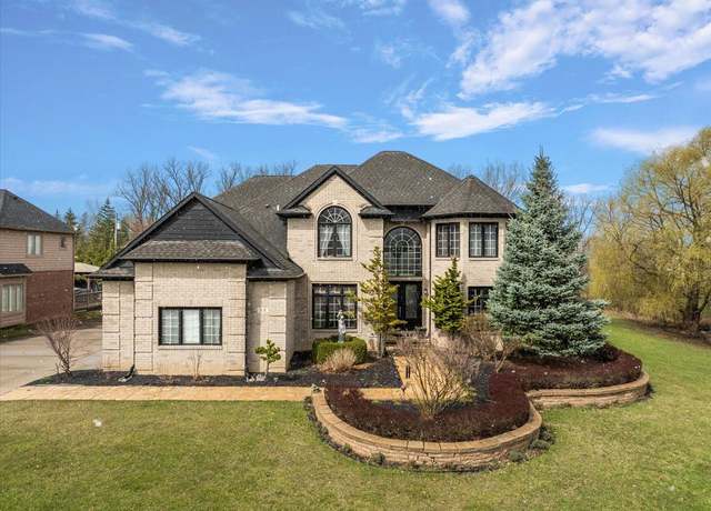 Property at 58 Ingram Dr, Troy, MI 48098, 4 beds, 3.5 baths
