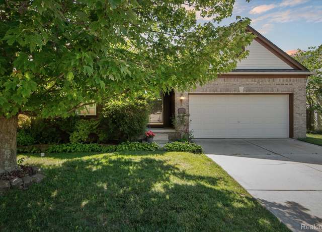 Property at 7160 Warwick Dr, Ypsilanti, MI 48197, 3 beds, 2 baths