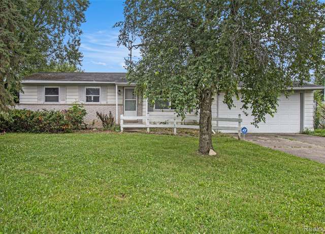Property at 3345 Ridgecliffe Dr, Flint, MI 48532, 3 beds, 1.5 baths
