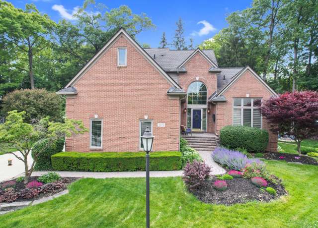 Property at 3473 Warwick Dr Dr #33, Rochester Hills, MI 48309, 4 beds, 4.5 baths