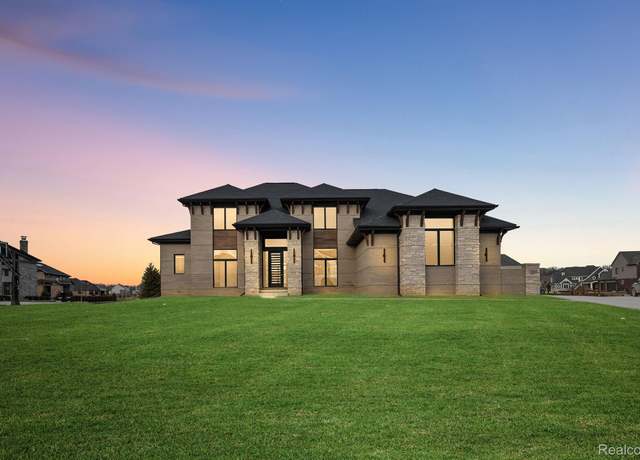 Property at 3818 Royal Berkshire Ln, Oakland Charter Township, MI 48363, 4 beds, 3.5 baths