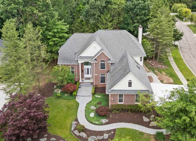 Property at 4743 S Ridge Dr, West Bloomfield Charter Township, MI 48323, 4 beds, 6 baths