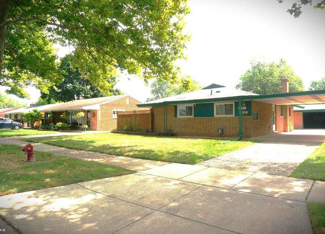 Property at 32138 Saint Annes Dr, Warren, MI 48092, 3 beds, 2 baths