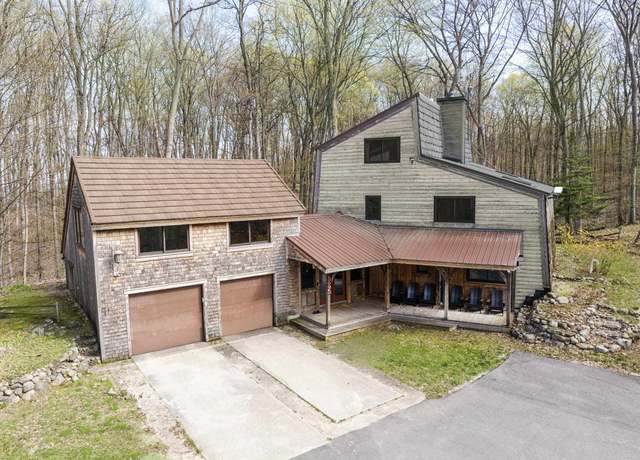 Property at 10400 E Youker Dr, Suttons Bay, MI 49682, 3 beds, 3 baths