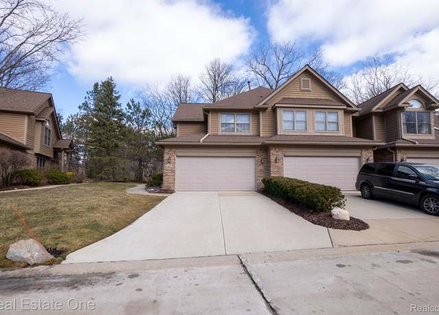 Property at 5206 Royal Vale, Dearborn, MI 48126, 2 beds, 2 baths