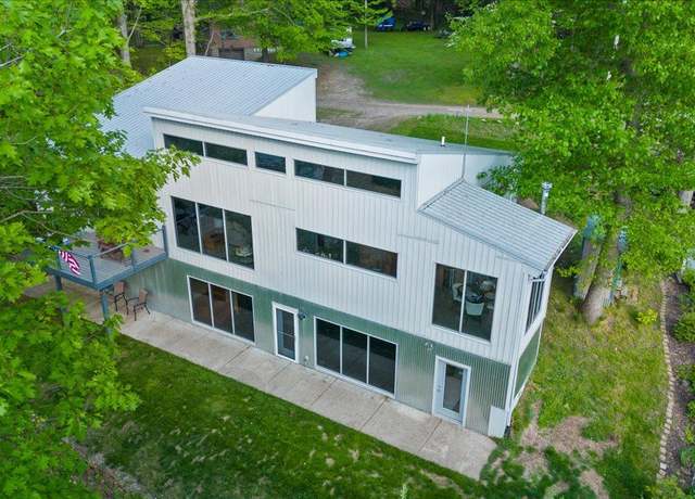 Property at 150 Hollybrook Ct, Jerome, MI 49249, 2 beds, 2 baths
