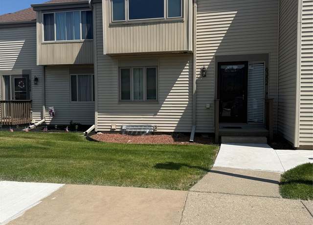 Property at 6352 Laurentian Ct, Flint, MI 48532, 3 beds, 2.5 baths