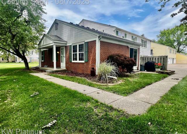 Property at 24708 Spring Lane Ln #37, Harrison Charter Township, MI 48045, 2 beds, 1.5 baths