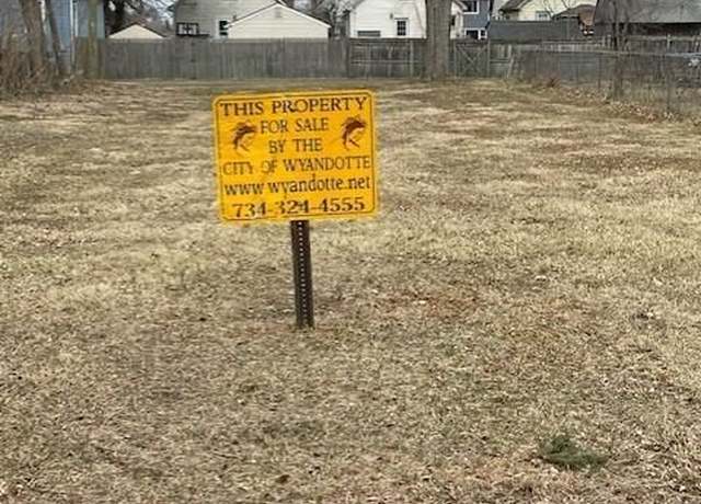 Property at 863 8th, Wyandotte, MI 48192