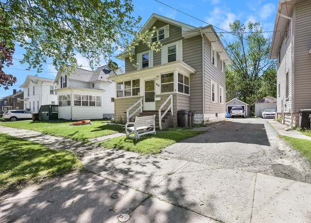 Property at 618 Sixth St, Jackson, MI 49203, 3 beds, 1.5 baths
