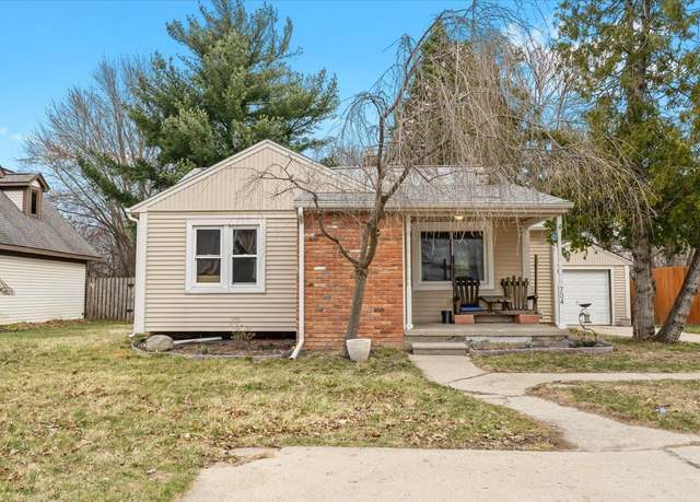 Property at 704 North Rd, Fenton, MI 48430, 3 beds, 1 bath