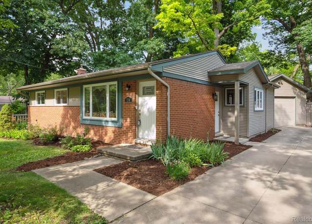 Property at 774 Dellwood Dr, Ann Arbor, MI 48103, 3 beds, 2 baths