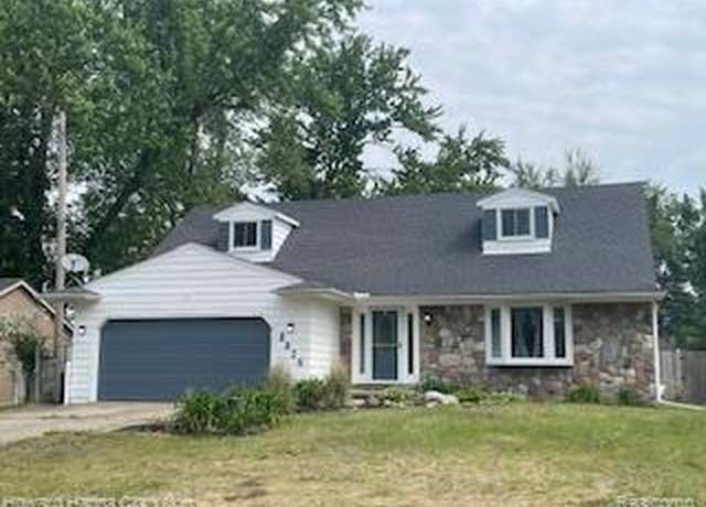 Property at 8826 Cooley Lake Rd, White Lake, MI 48386, 3 beds, 2 baths