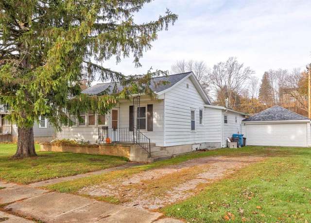 Property at 310 S Main St, Vassar, MI 48768, 2 beds, 1.5 baths