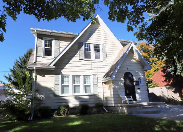 Property at 912 Lafayette St, Flint, MI 48503, 5 beds, 2 baths