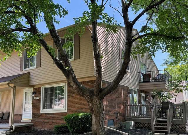 Property at 51250 Johns Dr, New Baltimore, MI 48047, 2 beds, 1.5 baths