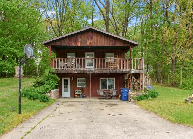 Property at 50748 W Bay Rd, Dowagiac, MI 49047, 3 beds, 1 bath