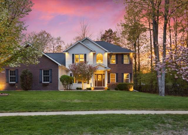 Property at 5205 Ridgeview Ct, Midland, MI 48642, 5 beds, 4 baths